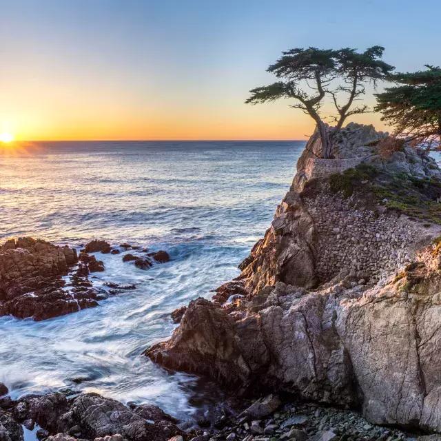 A costa do condado de Monterey.